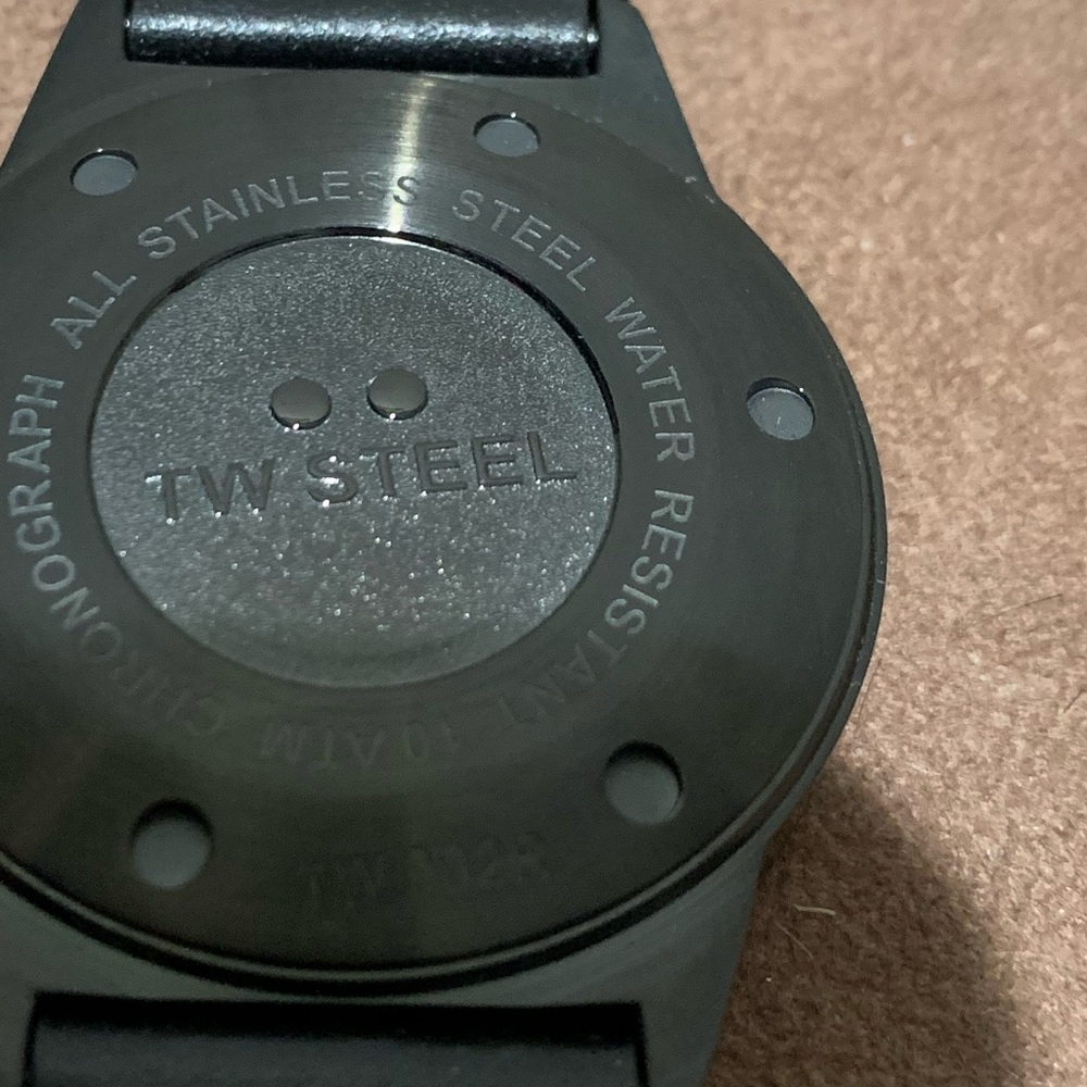 TW STEEL WATCH - Picture 3 of 3